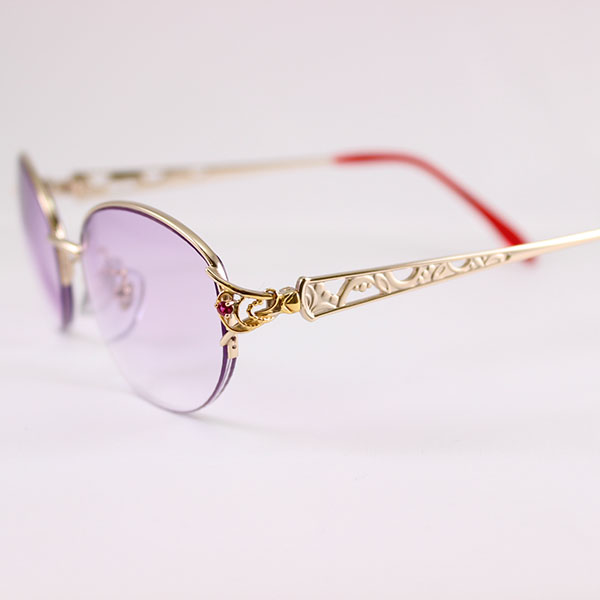 glass_J2299