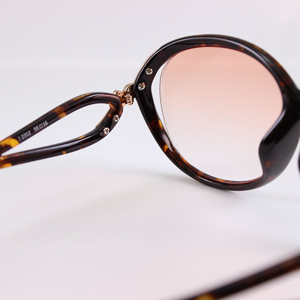 glass_J2312_brown